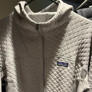 Patagonia zip up quilted hoodie women’s large